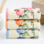 Rose printed sublimated off-white towel set